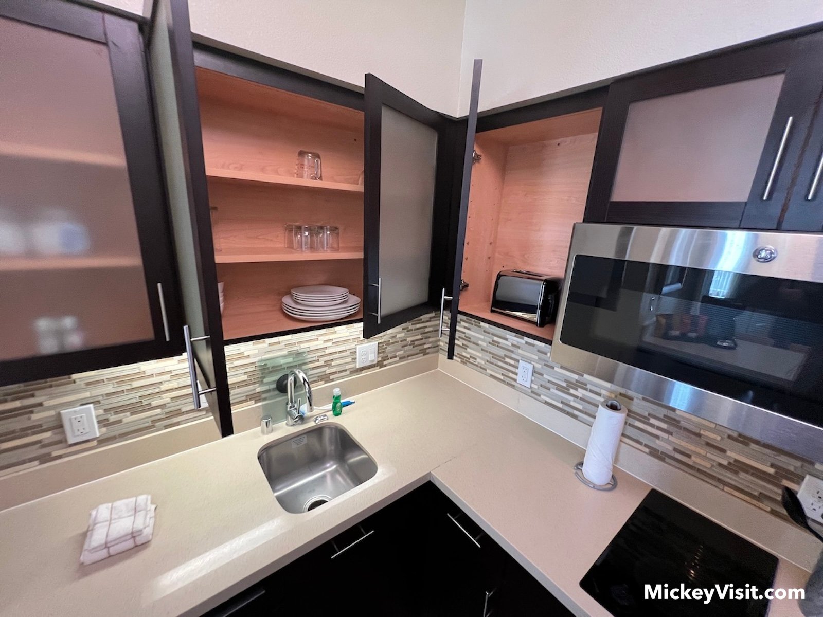 Staybridge Suites Anaheim kitchen