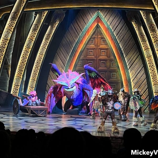 epic universe how to train your dragon show in isle of berk