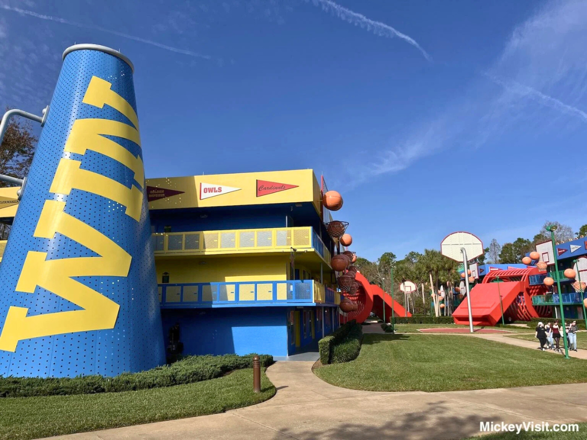 Disney's All-Star Sports Basketball area