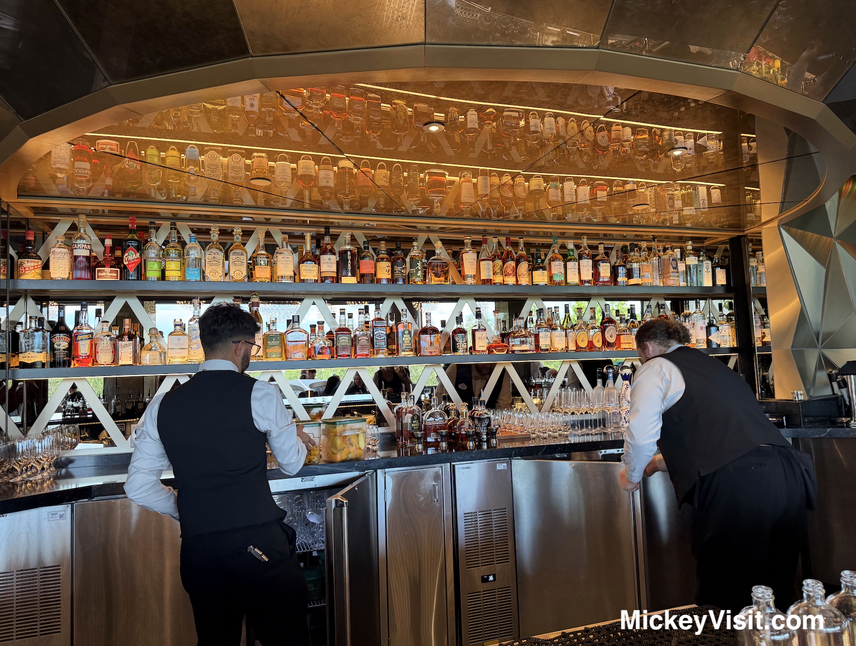 GEO 82 Bar