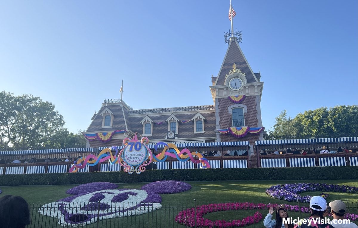 Disneyland train station