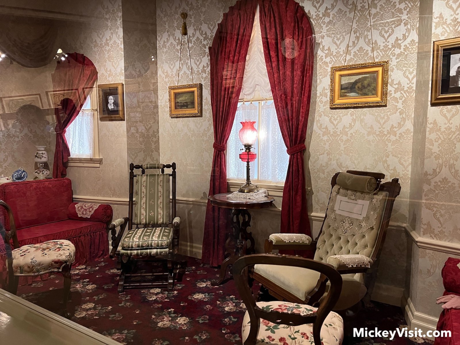 Walt Disney's apartment display “Evolution of a Dream” 