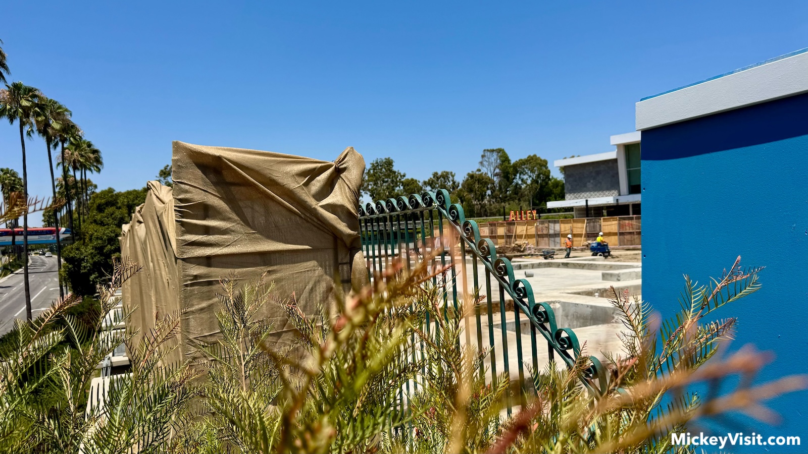 construction of new steakhouse and barbecue eatery Downtown Disney