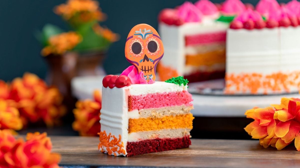 Vanilla Layer Cake Plaza de la Familia