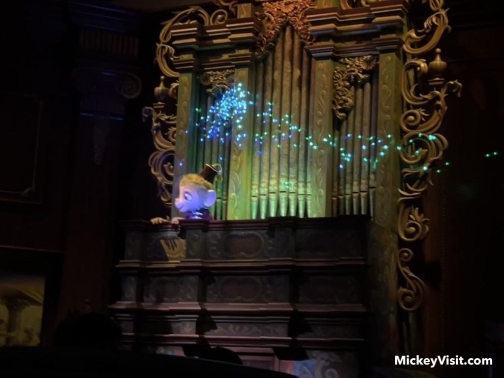 mystic manor ride at hong kong disneyland show scene