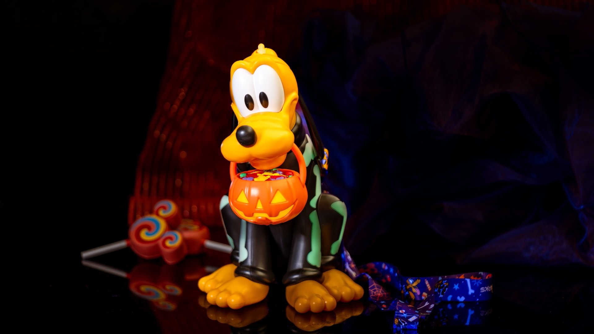 Pluto popcorn bucket