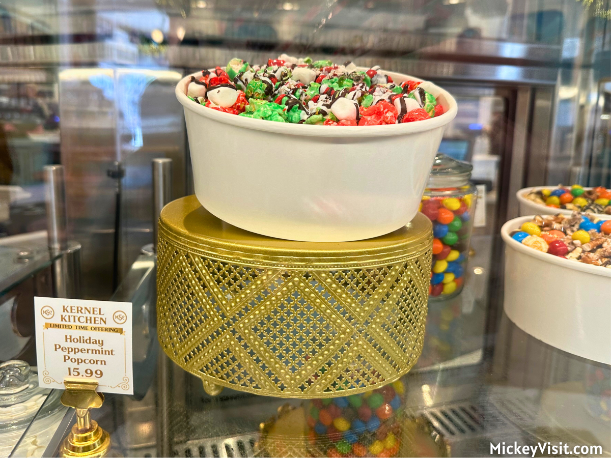Holiday popcorn