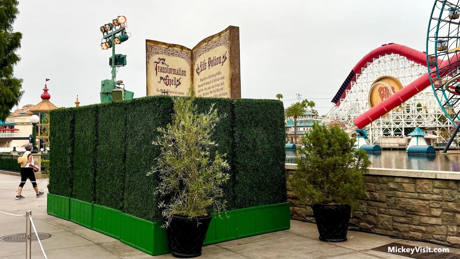 Oogie Boogie Bash decor Disney California Adventure