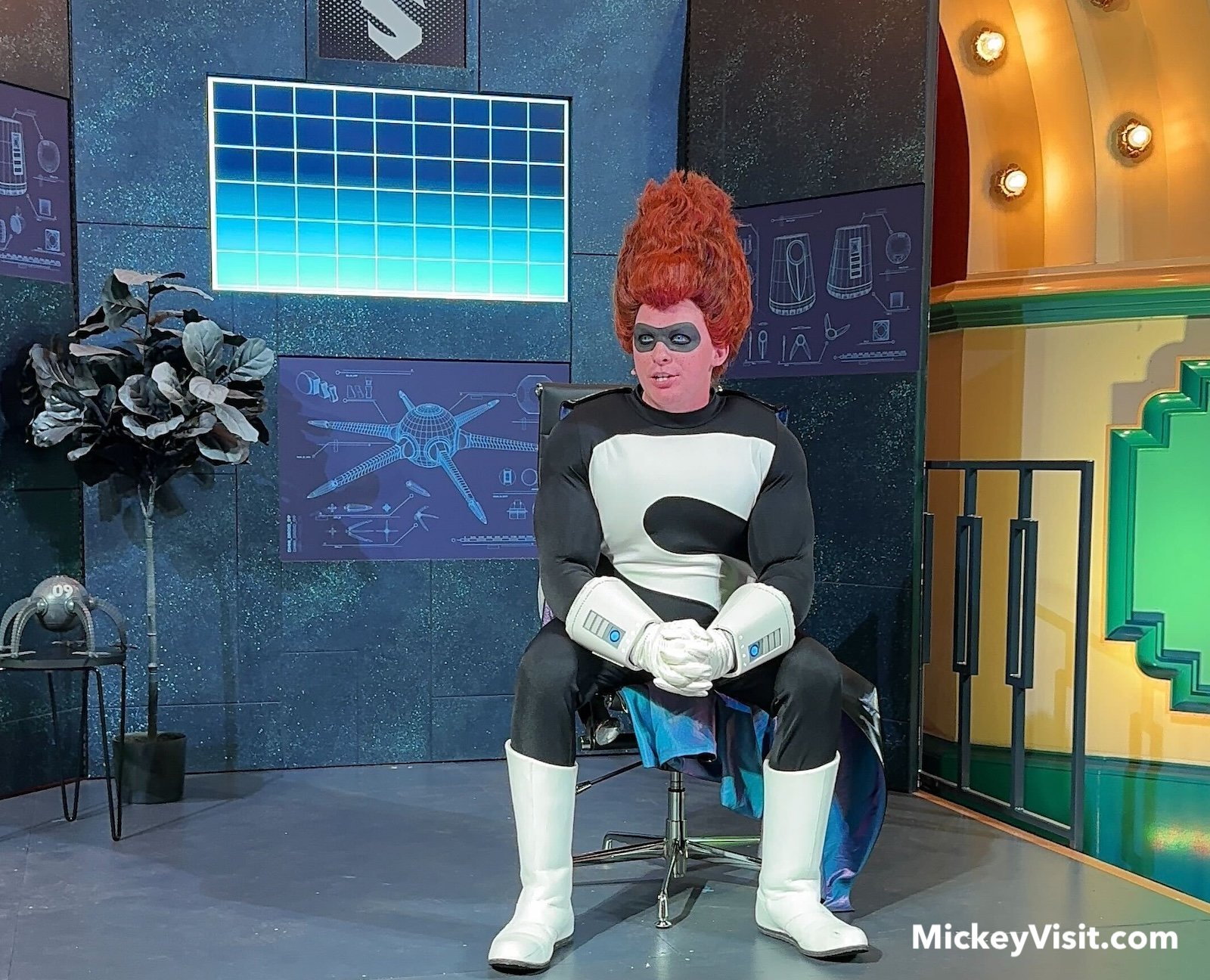 Syndrome at Oogie Boogie Bash Disneyland 