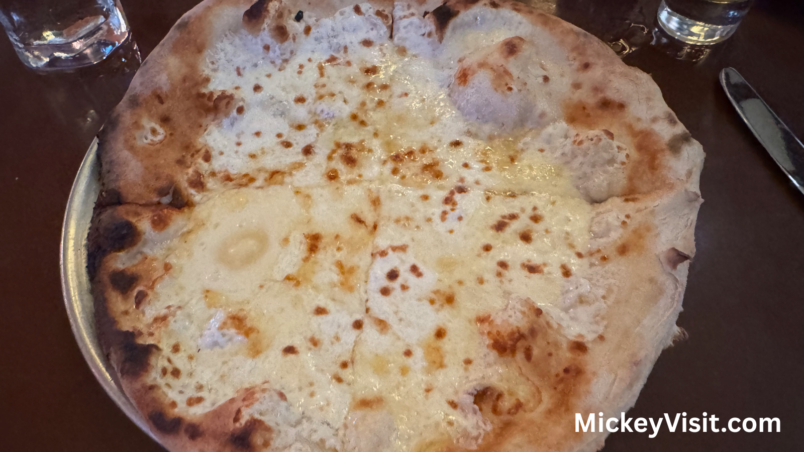 cheese pizza