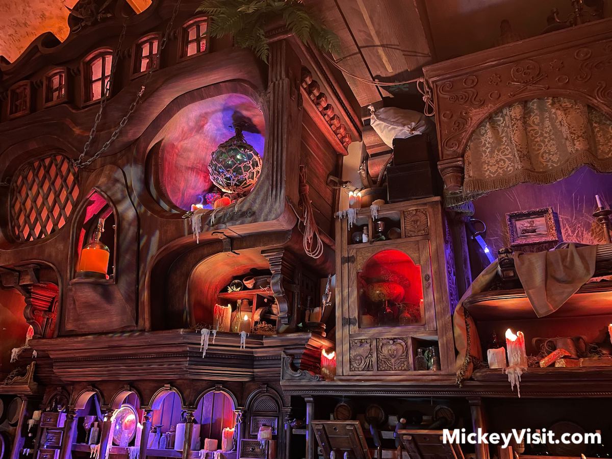 beak and barrel bar area