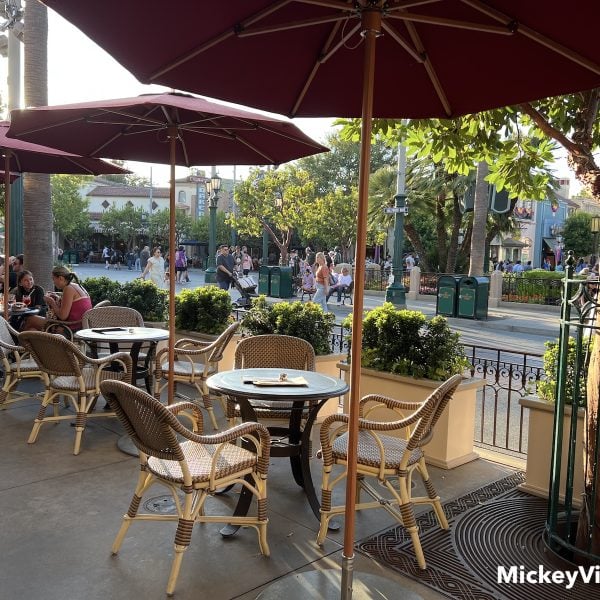 Carthay Circle Lounge outdoor area