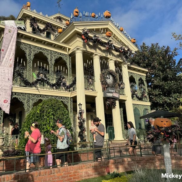 Haunted Mansion Holiday outdoor queue