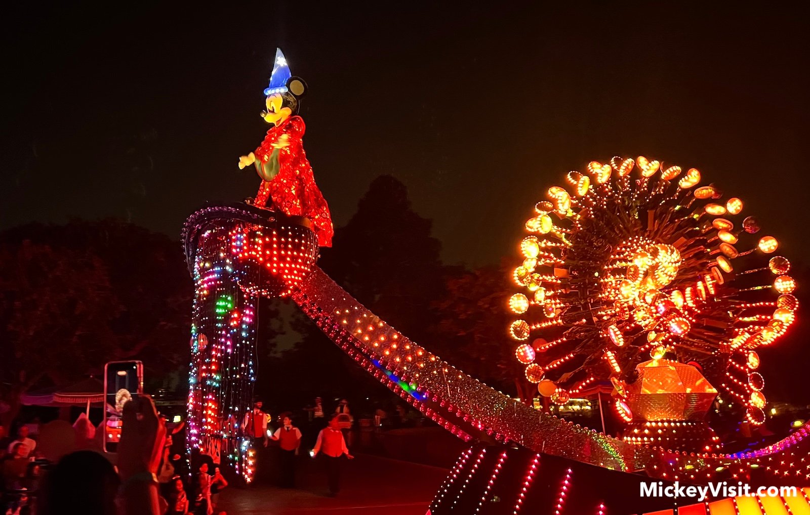 Disneyland Paint the Night Mickey