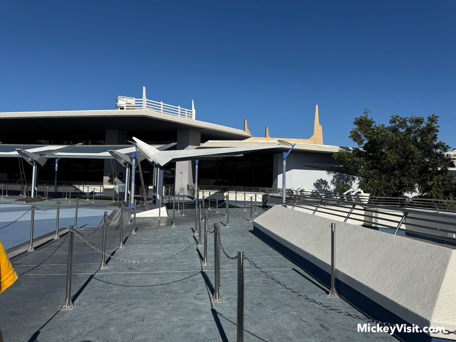 Disneyland Space Mountain empty queue
