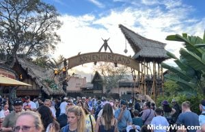 adventureland entrance disneyland park