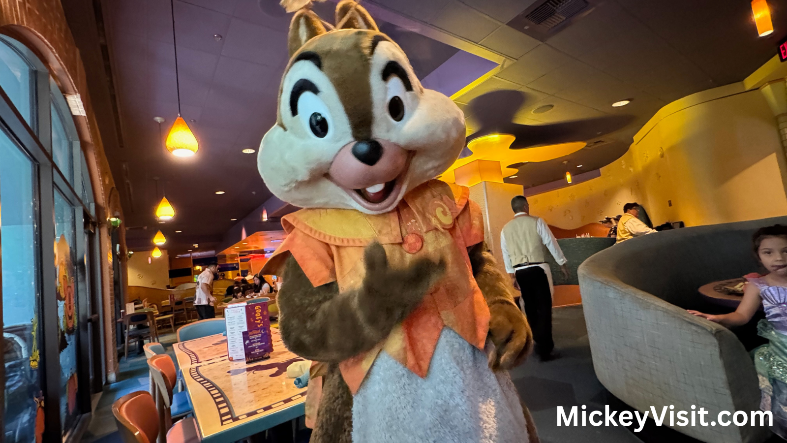 Goofy character dining