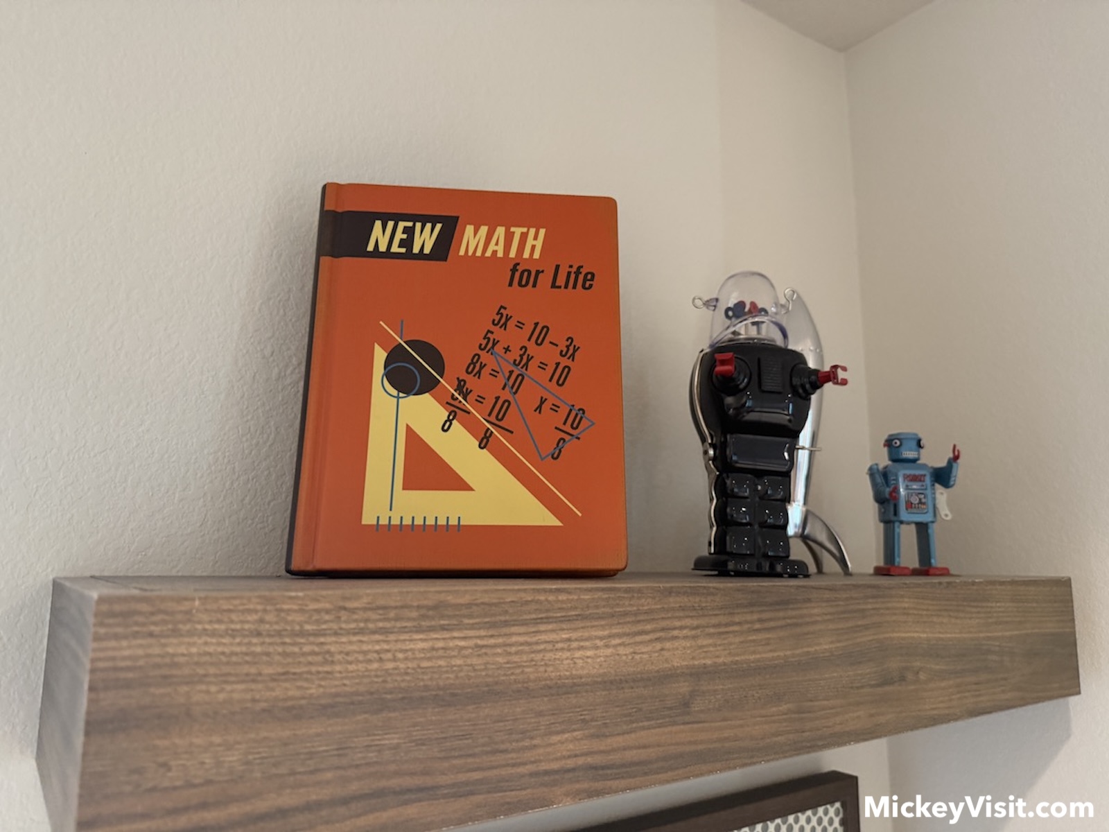 Dash shelf Parr House