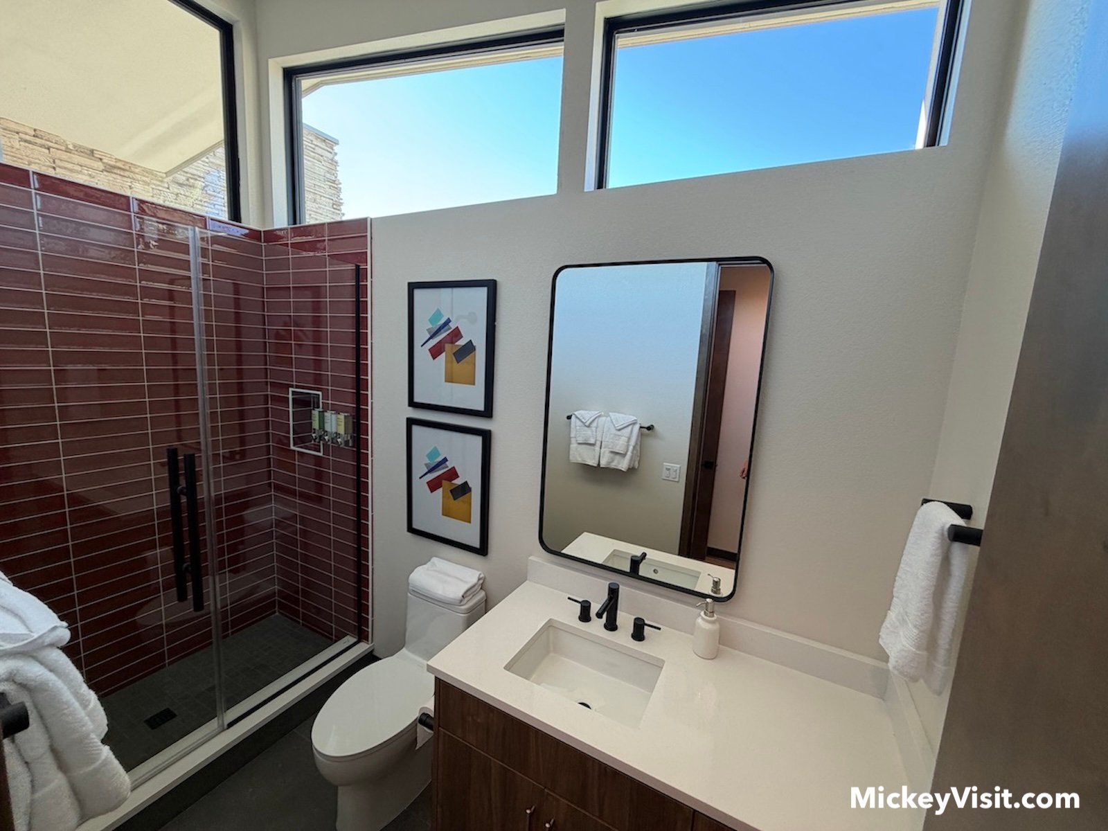 bathroom Parr House Cotino
