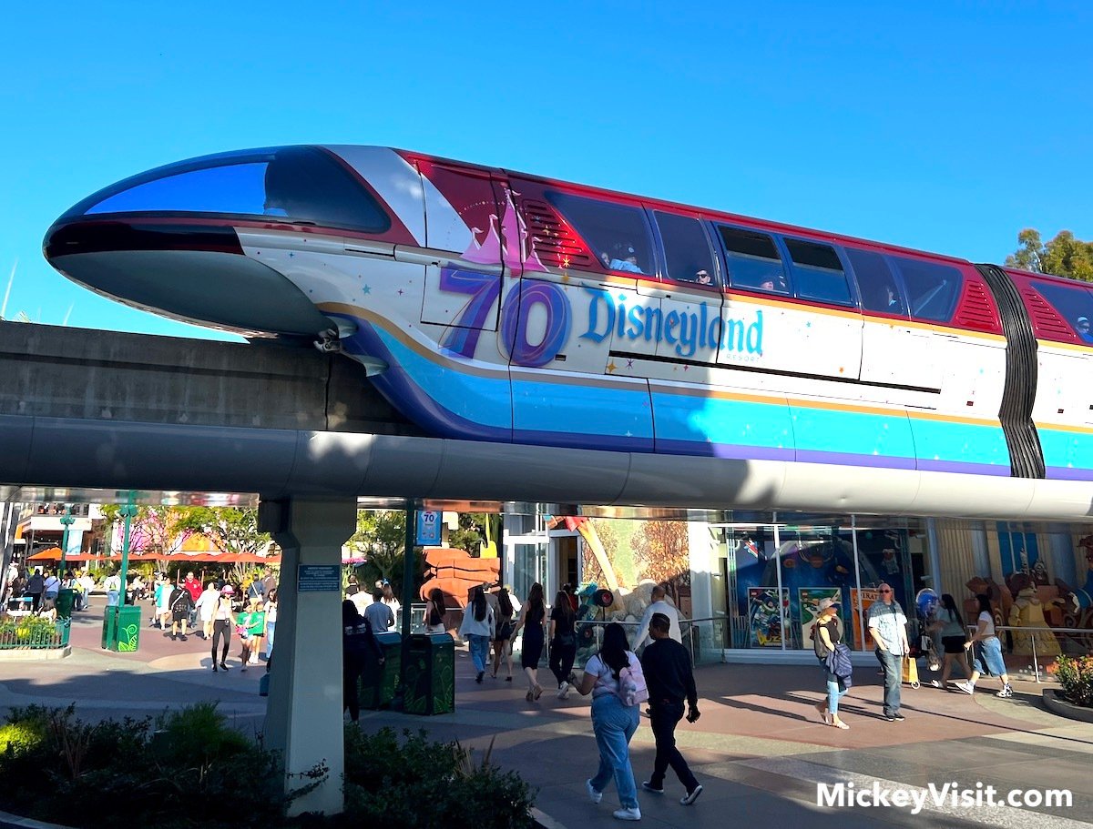 Downtown Disney monorail