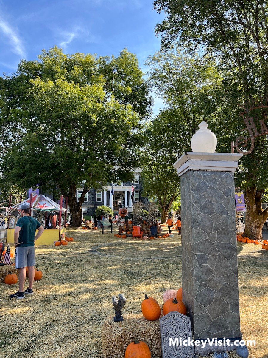 halloweentown main square
