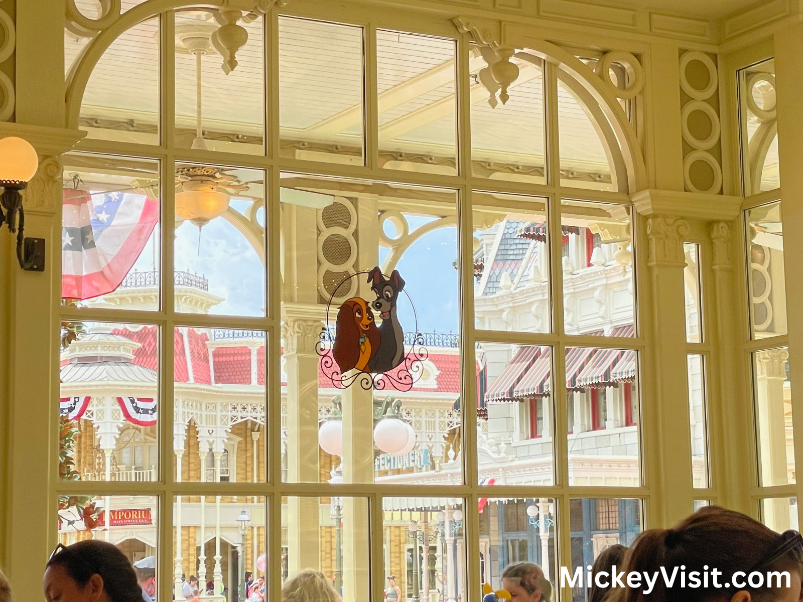 Tonys Square restaurant