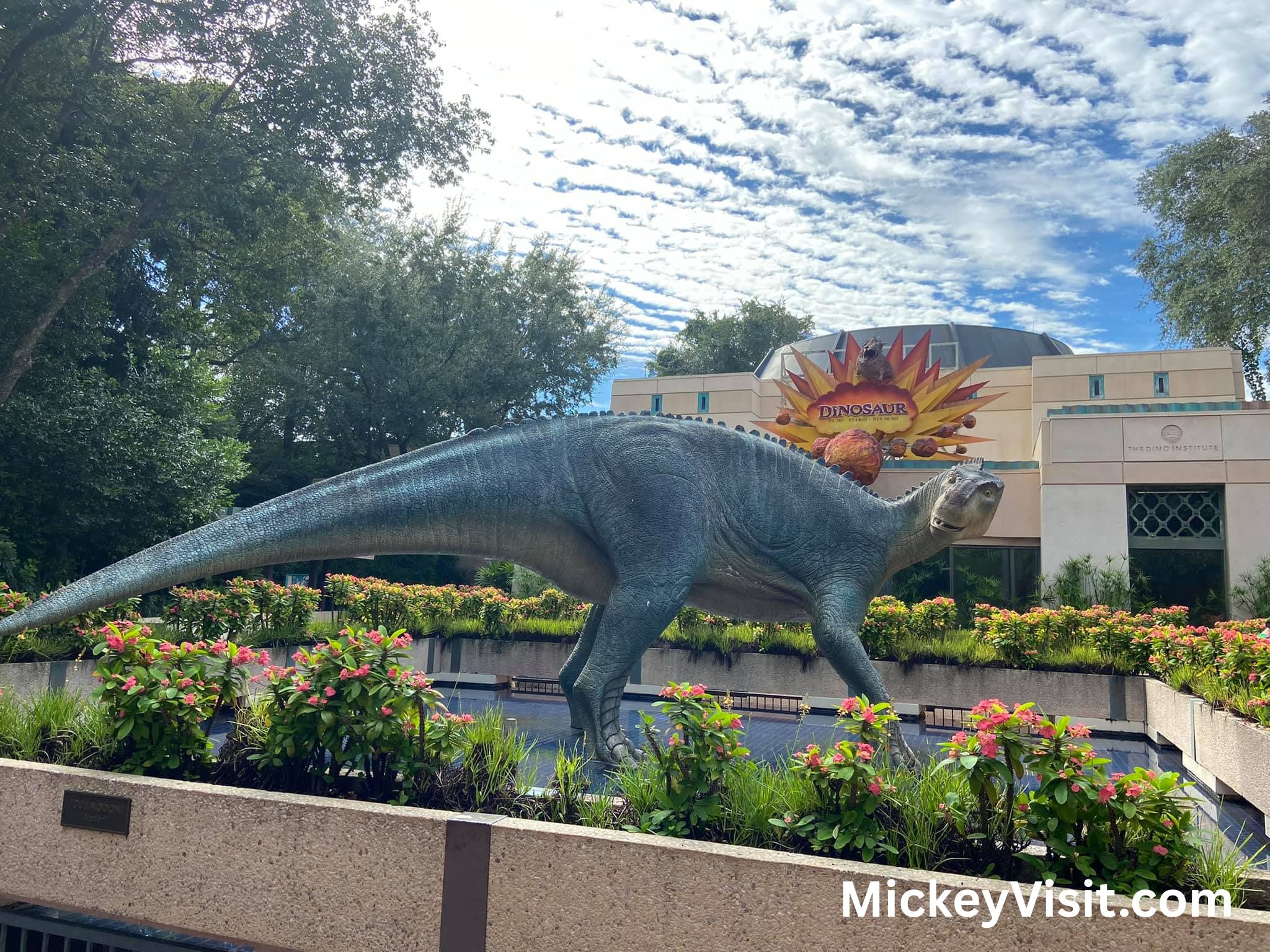 Dinosaur exterior attraction