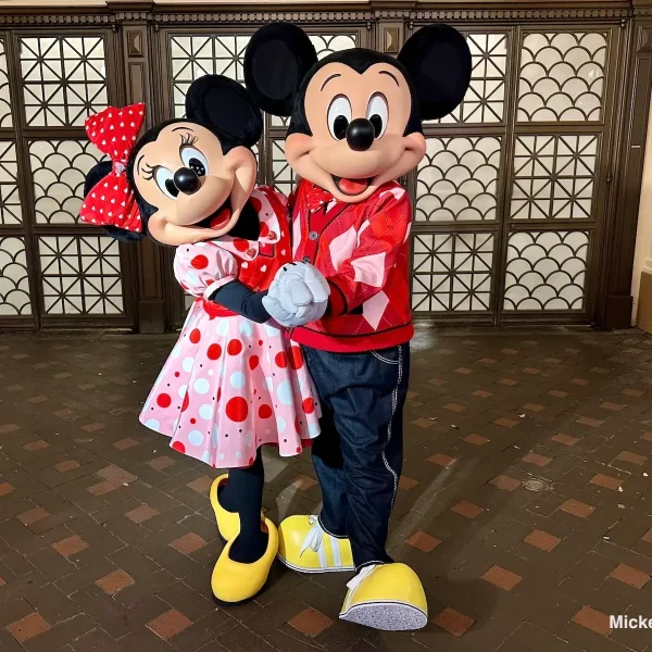 Mickey and Minnie Sweethearts' Nite