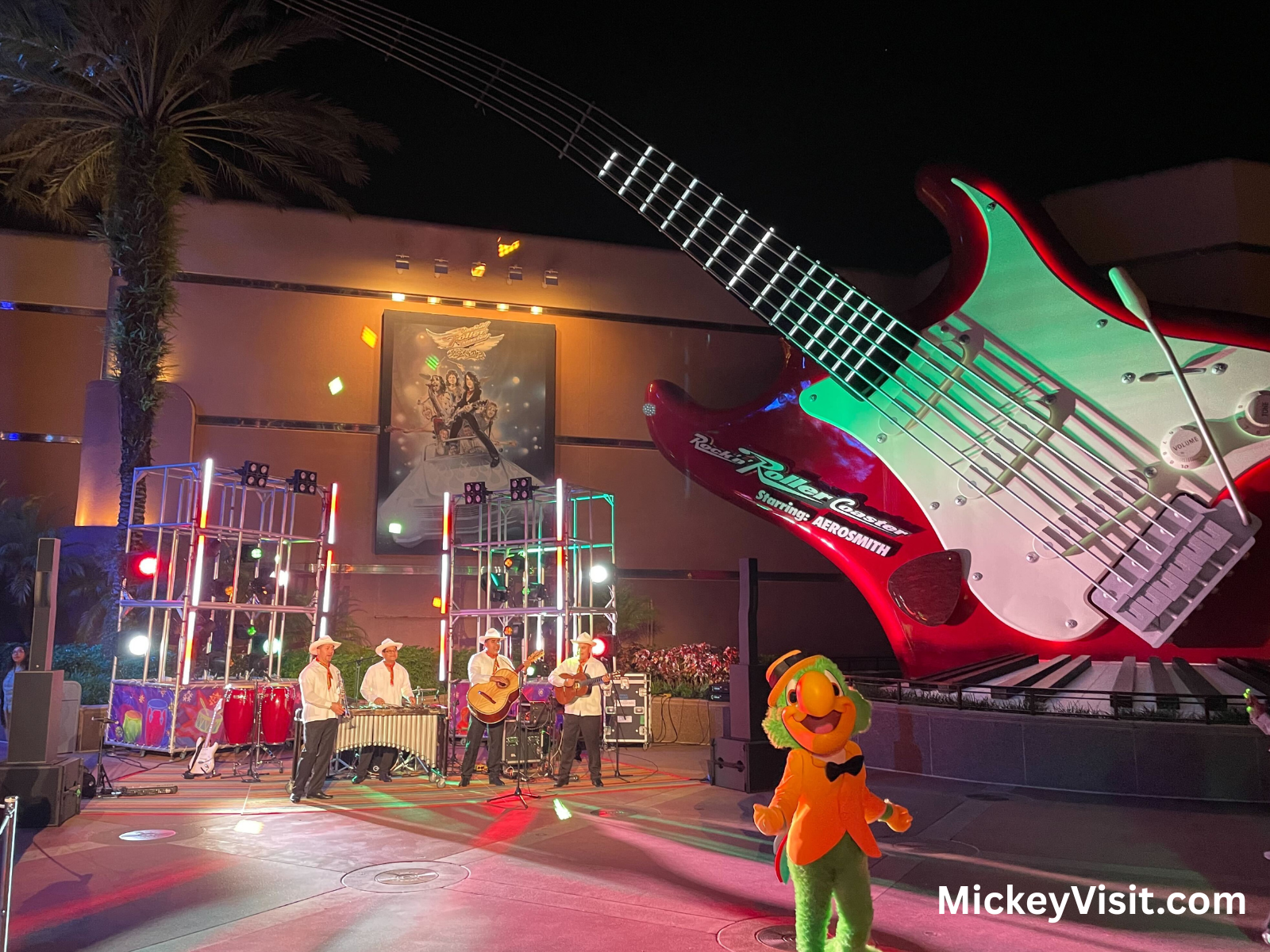 Jollywood Night characters