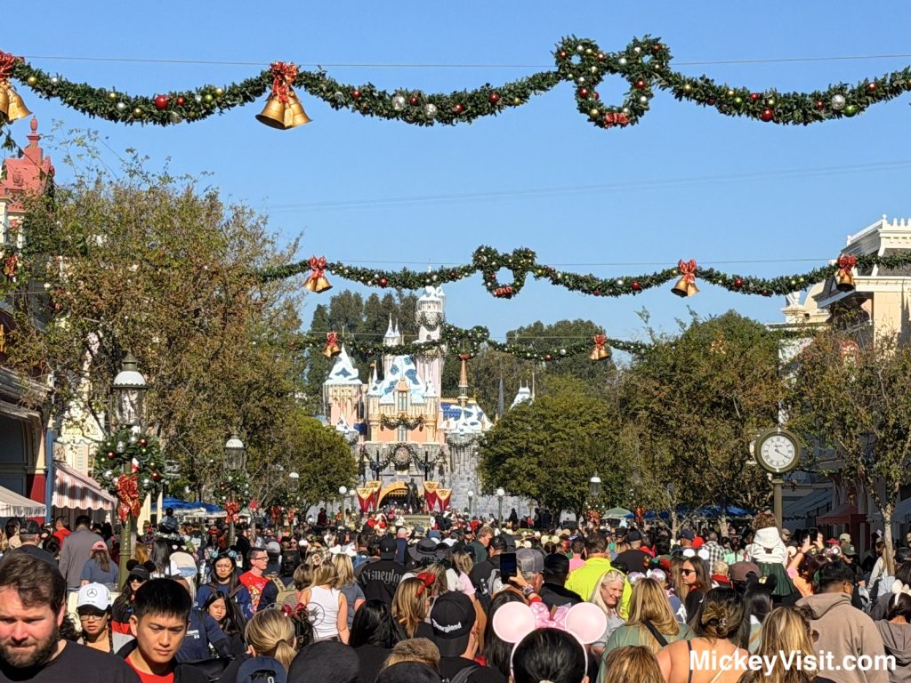 all-disneyland-special-events-news-coverage-by-mickey-visit