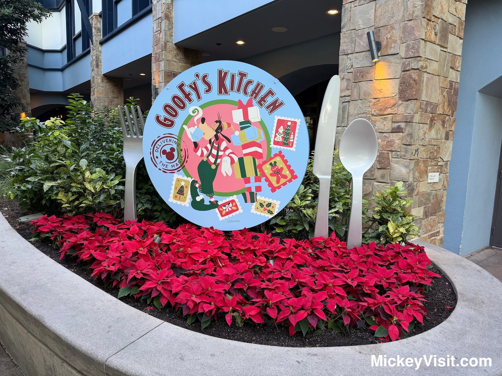 Goofy's Kitchen holiday sign