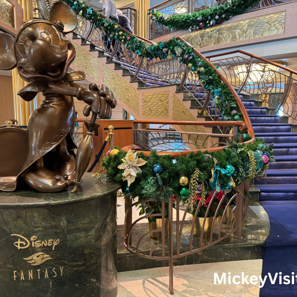 Cruise Line Decorations