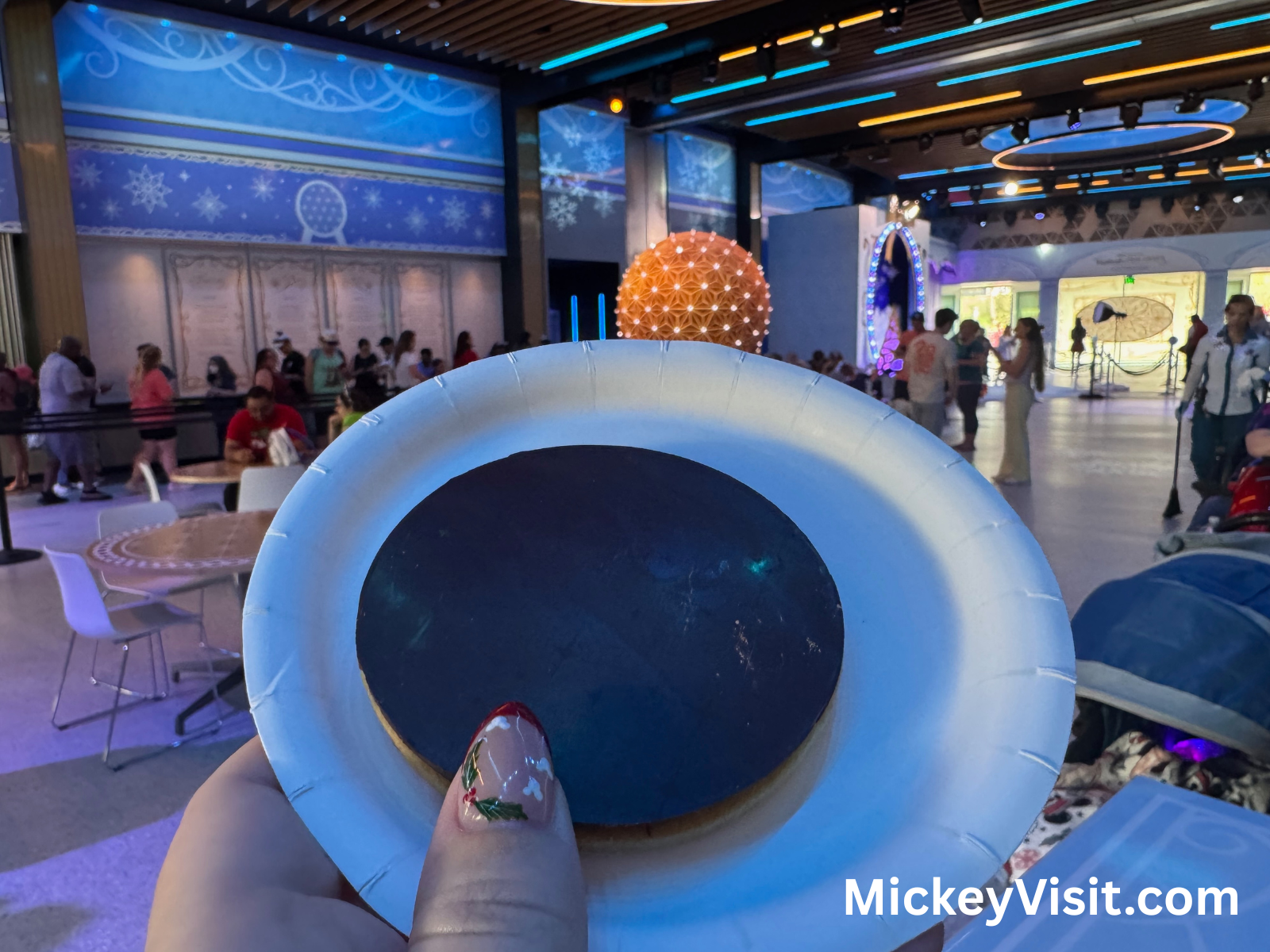 Black and white cookie