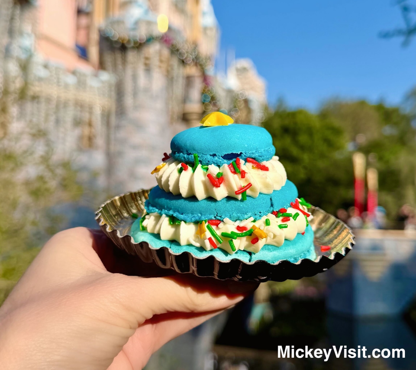 Milk and Cookies Tree-shaped Macaron