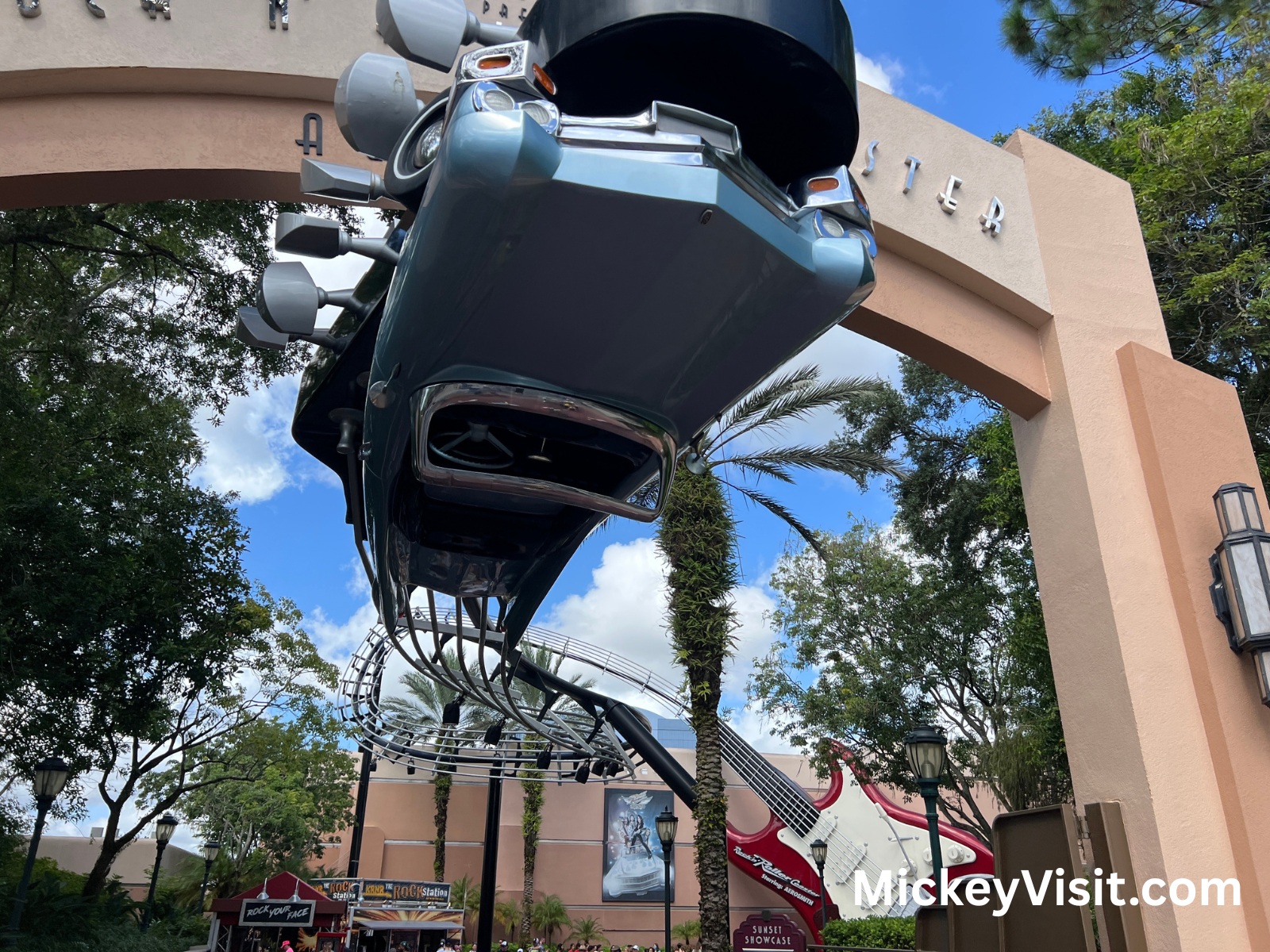Rock 'n' Roller Coaster limo