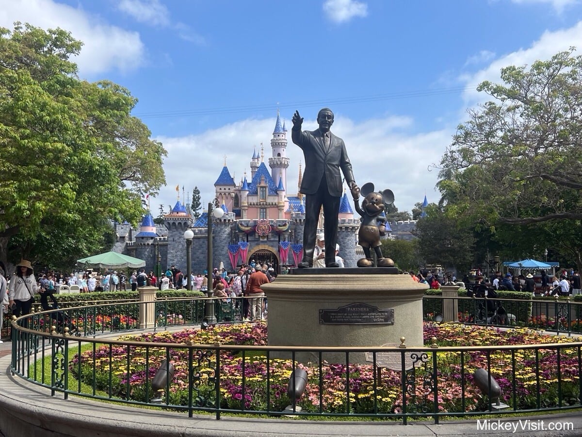 Disneyland Hub