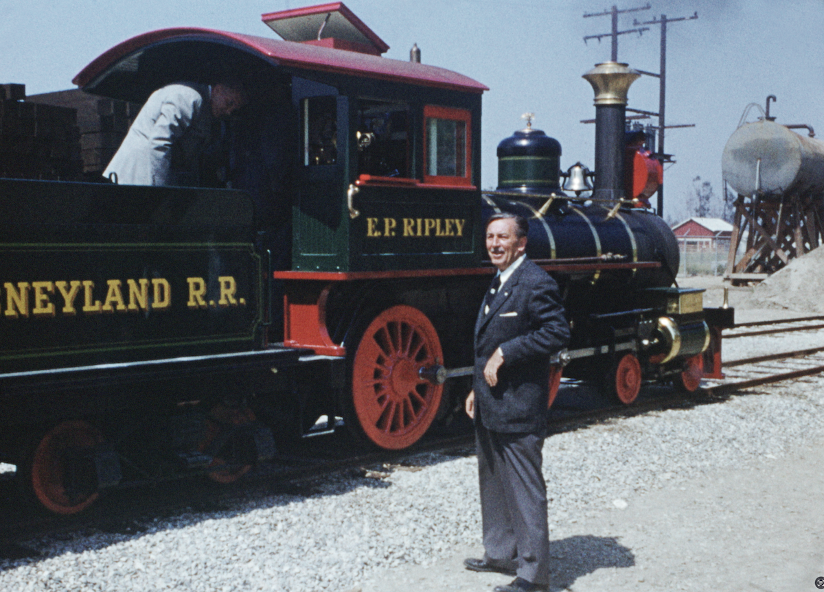 walt disney disneyland railroad