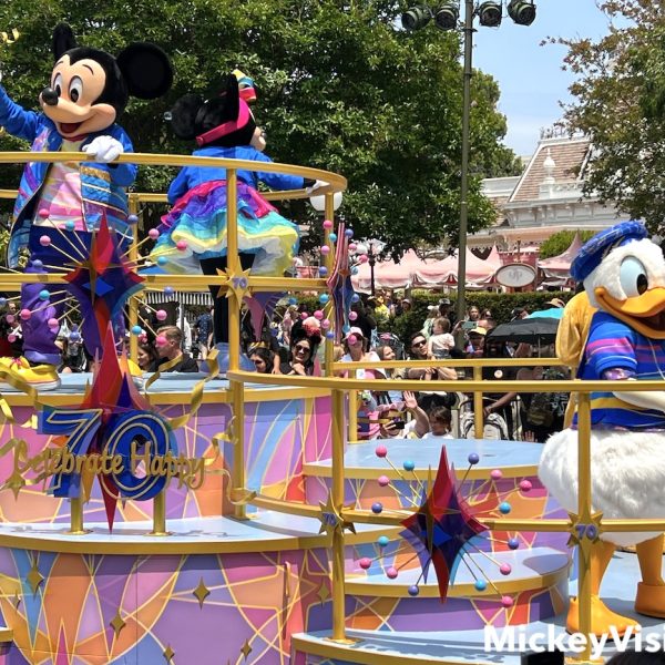 disneyland cavalcade main street