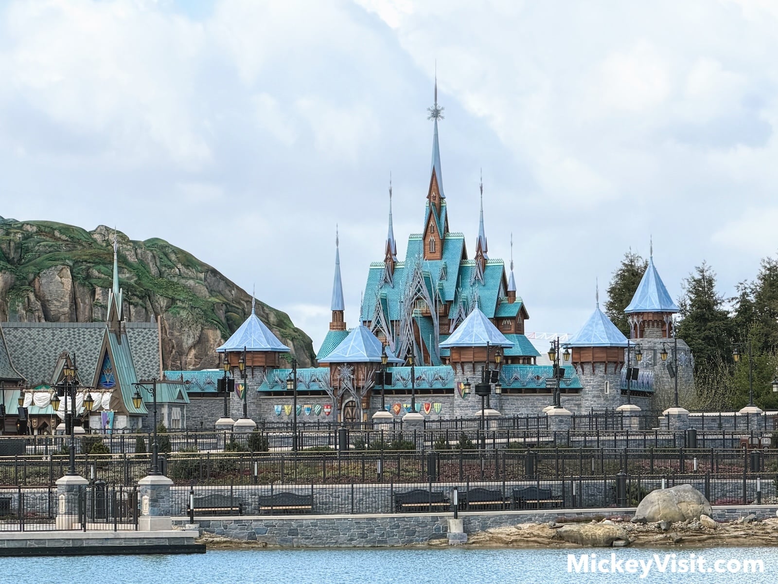 Arendelle castle