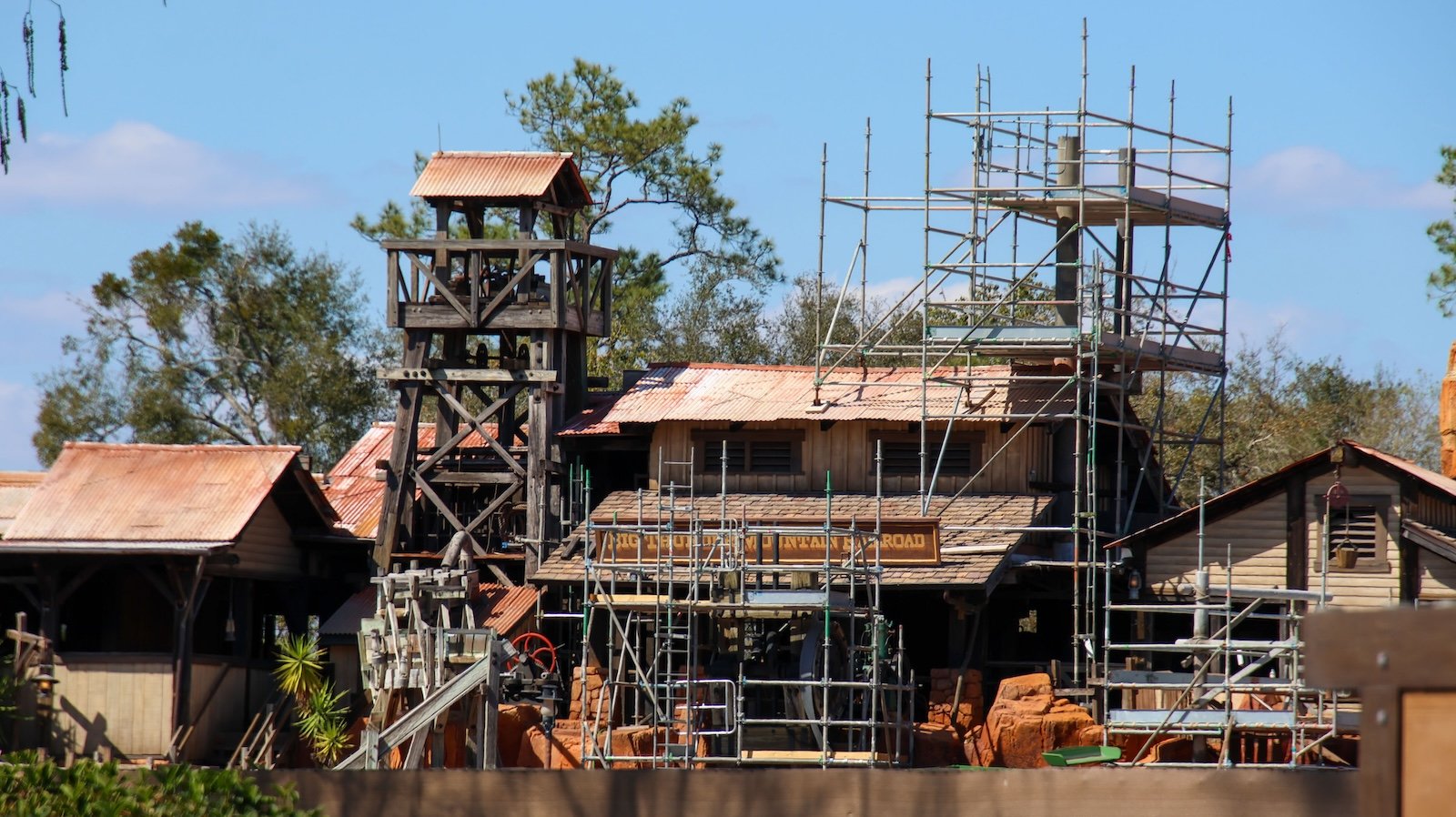 Big Thunder Mountain Railroad scaffolding