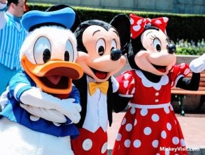 disney characters disneyland