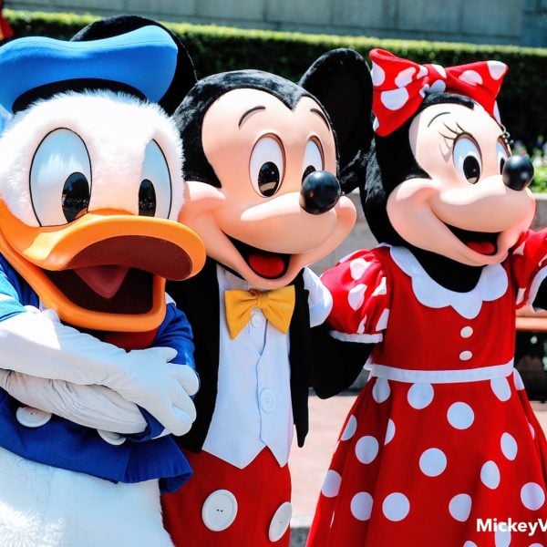 disney characters disneyland