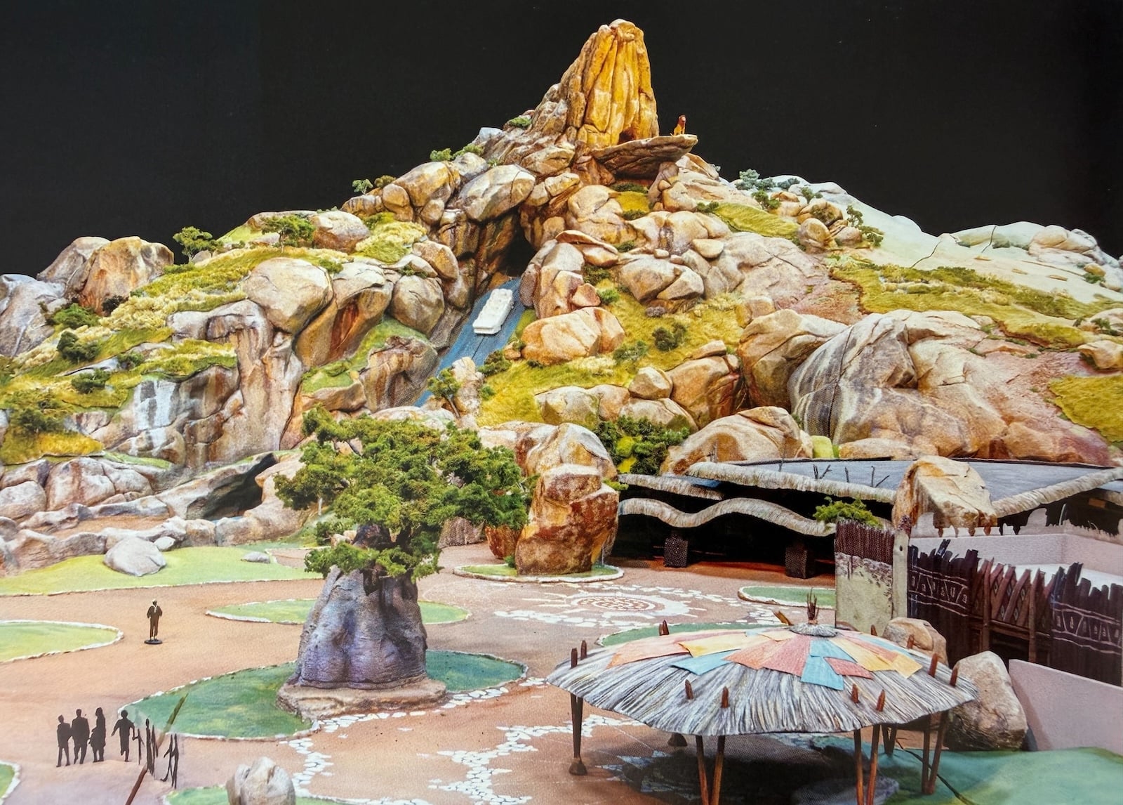 Lion King scale model