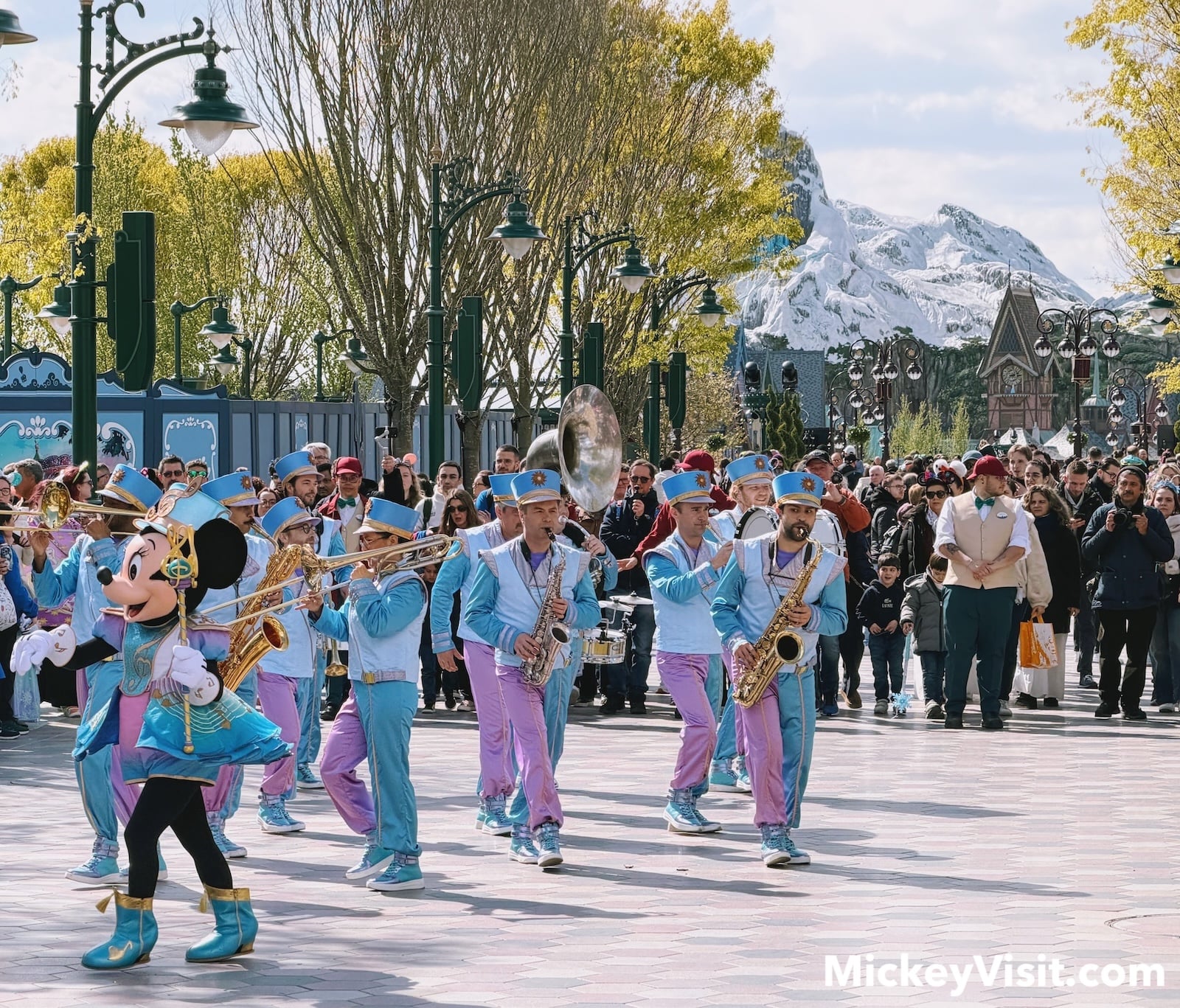 Minnie with marching band
