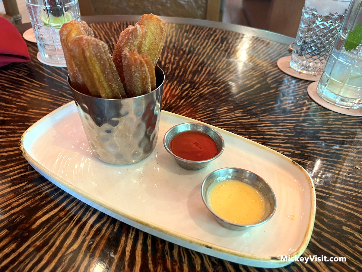 nomad lounge churros
