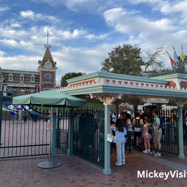 Main entrance to Disneyland Park