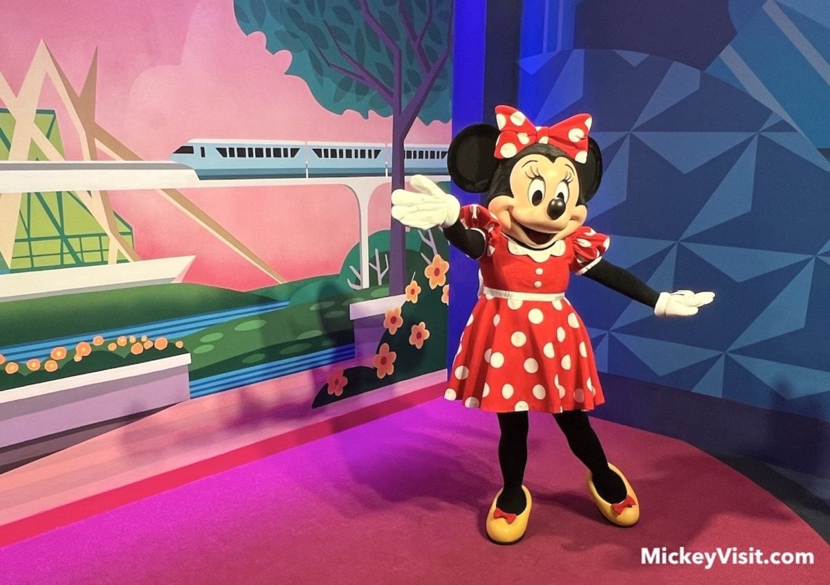 Minnie meet and greet photo
