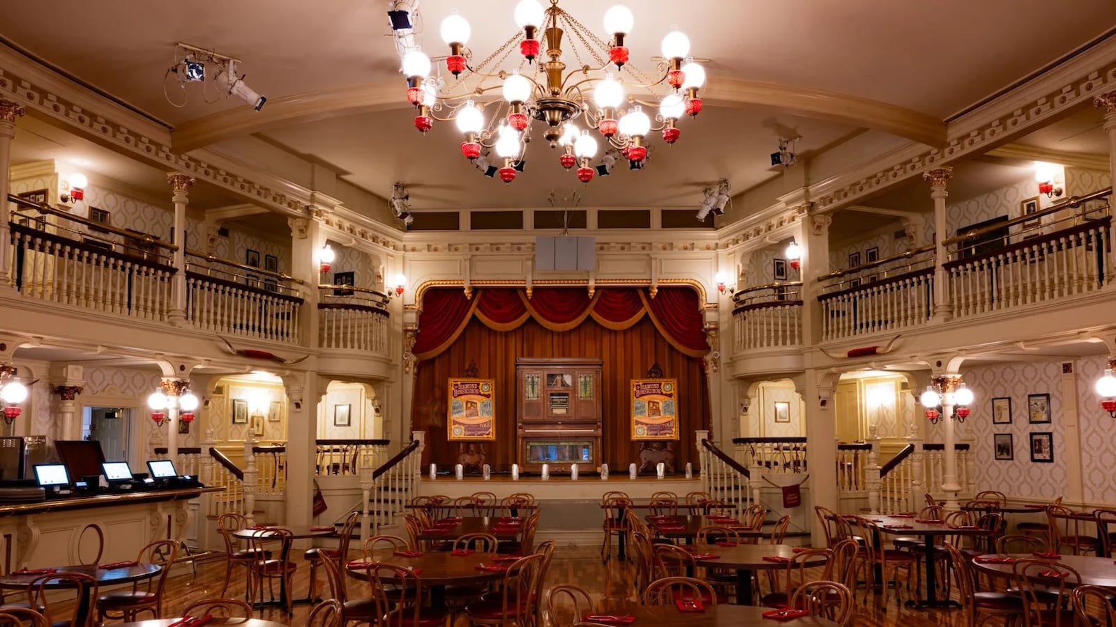 Diamond Horseshoe dining room
