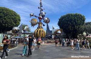 Disneyland Rocket Rods Tomorrowland entrance