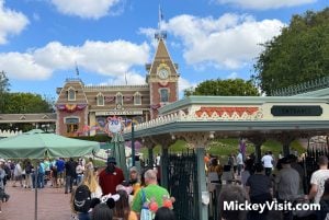 disneyland main entrance
